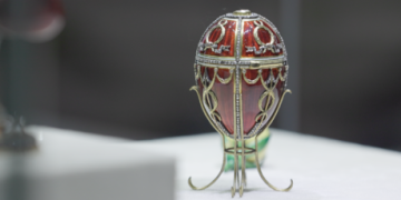 Fabergé egg made for Russian tsar smashes auction record