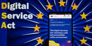 EU Commission bans Euractiv over ‘critical journalism’ – editor-in-chief