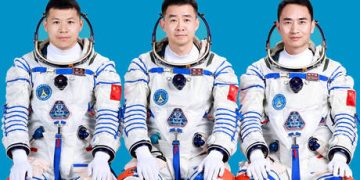 Chinese company makes historic rocket debut (VIDEO)