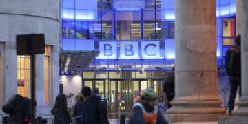 Trump sues BBC for $10 billion