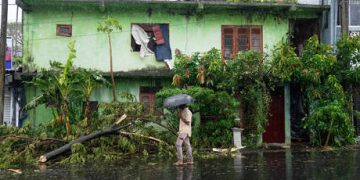 India announces $450 million aid to Sri Lanka