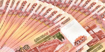 EU rushing to bypass Orban on Russian assets plan – FT