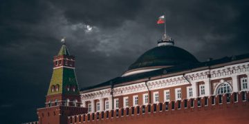 Russia backs Venezuela in standoff with US