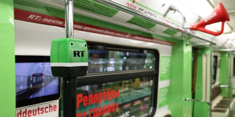 RT LAUNCHES “PROPAGANDA TRAIN” ON THE MOSCOW METRO