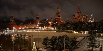 Trump teases new talks with Putin