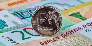 Is Russia’s economy really on the verge of collapse?