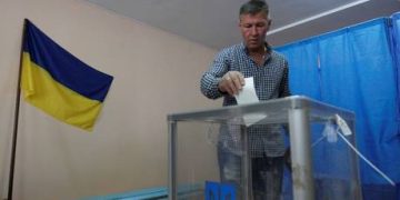 Possible Zelensky challenger to return to Ukraine – media