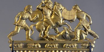 Russia demands Poland release renowned archeologist