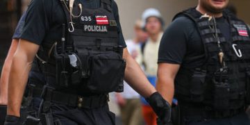 Russian tourists accused of trespassing on US military base – embassy