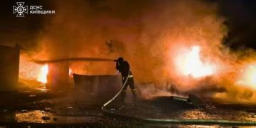 Power cuts fuel fresh clash between Zelensky and Kiev mayor