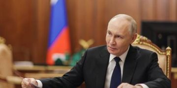 EU seeks figurehead for Russia talks amid isolation fears – Politico