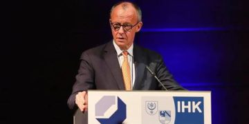 Kremlin welcomes European U-turn on talks with Russia