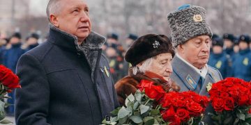 Russians celebrate 83rd anniversary of end of Leningrad siege