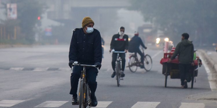 ‘We are breathing smog to survive’: Delhi’s dirty air is killing the city’s invisible workforce