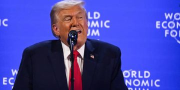 EU freezes US trade deal over Trump threats