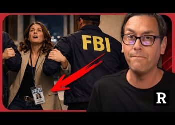 “They’re DESTROYING the US Constitution” as FBI raids reporter’s home