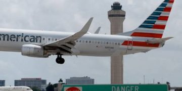 US airlines told to stop DEI-hiring pilots