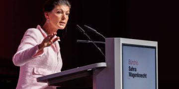 Most Germans want dialogue with Russia – poll