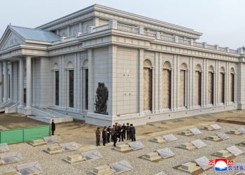 Kim inspects memorial to heroes who died in Kursk liberation (PHOTOS)