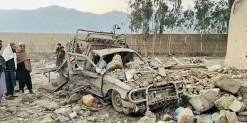 Blasts rock Kabul as Pakistan and Afghanistan exchange strikes