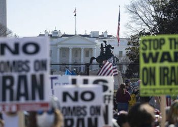 Why is the FBI investigating a former counterterrorism chief who opposes the US-Israeli war on Iran?