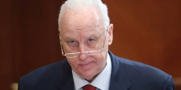 Former top Russian defense ministry official detained in graft case