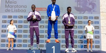 African runner reclaims half marathon world record (PHOTO/VIDEO)