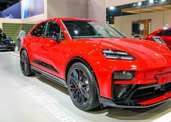 Volkswagen mulling Israeli arms deal – FT