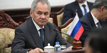 Russian cultural center in Prague attacked with Molotov cocktails (VIDEO)