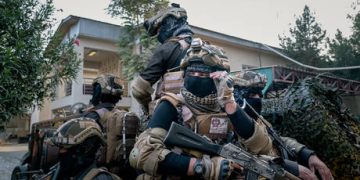 Pakistan and Afghanistan exchange heavy fire days after truce – Reuters