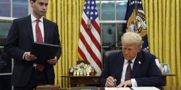 US to bring back gas, electric chairs and firing squads for federal executions