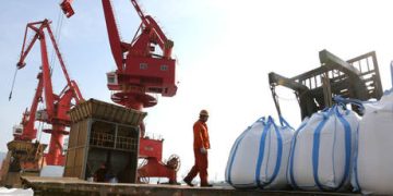 War on Iran could trigger global famine – charity founder