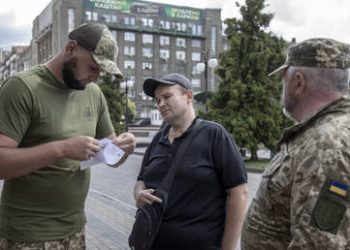 Ukrainian children ‘harassing’ draft officers – ombudsman