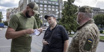 Ukrainian children ‘harassing’ draft officers – ombudsman