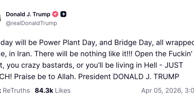 Tucker Carlson trashes Trump over Easter f-bomb