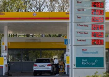 EU quietly ramps up Russian LNG imports despite ban plans – FT