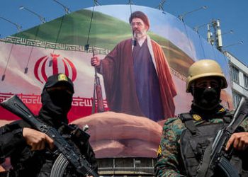 US says Iranian trade through Strait of Hormuz fully halted