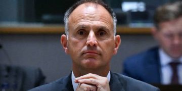 German party leader calls for compulsory military service