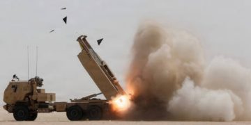 Pentagon taps US carmakers for weapons production – WSJ