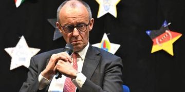 US envoy to Ukraine to resign over disagreements with Trump – FT