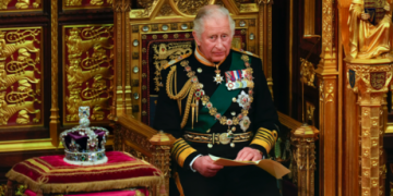 Island nation breaks with British Crown