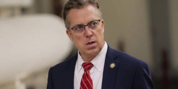 Clinton impeached over wrong sex scandal – former GOP leader