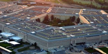 US warns key Ukraine backers of delays in weapons deliveries – FT