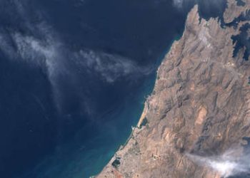 US threatens sanctions over payments to Iran for Hormuz passage