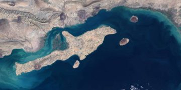 Hormuz akin to ‘atomic bomb’ – Iranian supreme leader’s adviser