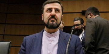Trump delays ‘very major attack’ on Iran for 2–3 days