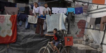 Israel targets top Hamas military leader