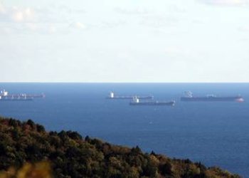 EU mulls changing Russian oil price cap – Bloomberg