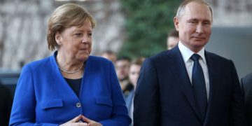 Kremlin responds to ‘borderline crazy’ threat from NATO state