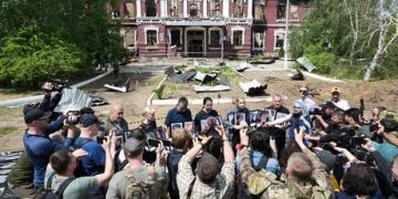Western media coverage of Starobelsk is ‘making fools’ of audience – Putin (FULL VIDEO)